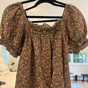 Doen floral blouse size small